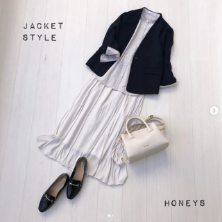 かっちりしがちなジャケットスタイル 衿付きではなくスタンドカラーのシャツを合わせることできちんとしつつも抜け感が出るコーディネートに