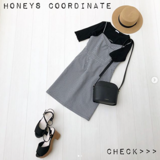 白黒ギンガムがキュートなワンピースを主役にしたガーリィコーデ！ モノトーンでまとめたコーデはキャミ型のワンピースやカンカン帽など甘く見えがちなアイテムもきりっと大人に演出してくれる！