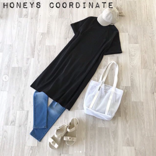 着ていて楽ちんかつ、体型カバーにもなるTシャツワンピースは重ね着や小物使いで家着感を払拭！おしゃれ見えで気分も上がる♡