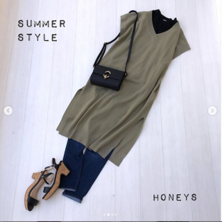 ハイゲージニットのロングベストとロンTのアンサンブル ニットベストはスリット入りなのでレイヤードスタイルがおすすめ もちろん別々でも着られるのでインナーをハイネックタンクに変えた着こなしも◎