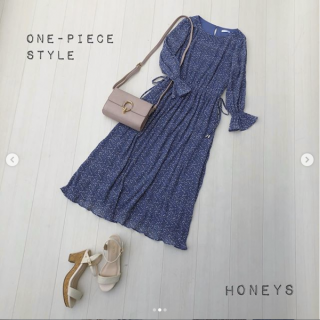 マジョリカプリーツ加工のワンピースはウエストマークのデザインでスタイルアップが叶う一枚♡ ウエストのリボンデザインで可愛らしさもプラス　カラバリは掲載している4色以外にブルー、ベージュ花柄を含む全6色展開