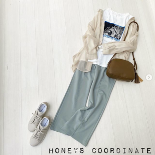 シアーシャツの新色が入荷しました！ 今年オススメのカラーパンツに合わせて、シンプルだけどトレンドをしっかり押さえたスタイリングに！