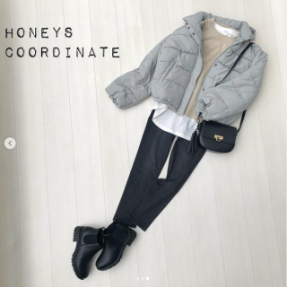 イマドキな重ね着コーデが１アイテムで完了する嬉しいセット商品。 ベストもサイドのリボン使いやインナーTシャツのラウンドカットなど要所要所トレンドのポイントを押さえていて単品使いも想像しやすい逸品！