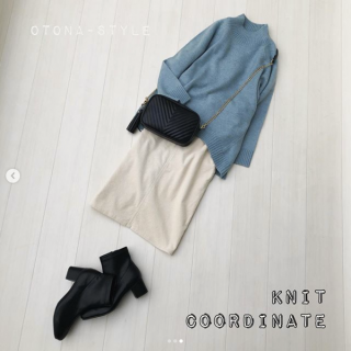 長め丈のコーデュロイジャンスカはカジュアルにもきれいめにも着回しOK きれいめ素材のパーカーを合わせてカジュアルなのに大人な雰囲気のコーディネートに 大きめサイズのニットを重ねてジャンスカをナロースカート風に合わせてもGood！