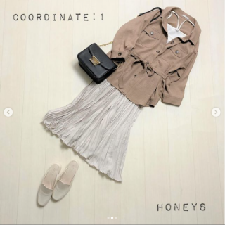 サッシュベルト付きのチュニックシャツはベルト使いでウエストマークすることでスタイルアップ効果も ベルト無しで羽織りとして合わせることでリラックススタイルにもGood！