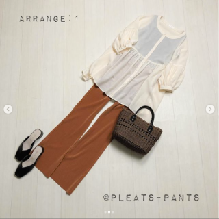 InRed5月号にて女優「桐谷美玲」さん着用のブラウスコーデ♡ ふんわりブラウスが体形カバーに効果的 デニムのフロントスリットも脚長効果が期待できちゃう ブラウスはプリーツパンツ合わせや前開きで羽織として着るのもGood！