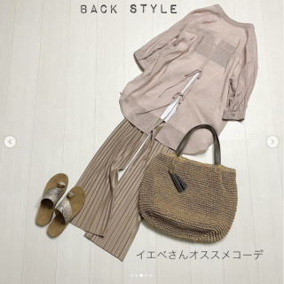 ラフなパンツのイエベさんブルべさんおすすめコーデ♡ イエベさんにはモカやベージュのラテカラーコーデがオススメ。 雑材のバッグやサンダルを使って夏を意識したビーチ風カジュアルに。 ブルべさんはモノトーンをベースにしたコーデがオススメ。 厚底のサンダルやキャップを合わせてスポーツミックに。 クリア小物で大人っぽさもプラス。