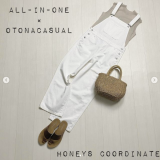 オーバーオールが売れています！ 定番のデニムに加え、白のオーバーオールが大人気。雑誌で特集されることも多いアイテムが￥3000以下で発売中！ 中に合わせるアイテム次第で、大人にもポップにもテイストチェンジが可能♡