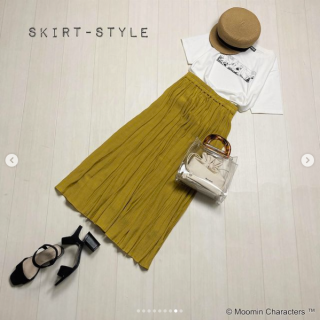 大人気ムーミンTシャツの第2弾が登場♪ フロントのプリントはもちろん、胸元のワンポイントプリントタイプやバックプリントなどこだわりがたくさん詰まったデザイン ムーミンの物語を切り取ったコミック調プリントもおススメ チュニックタイプはスキニーやレギンス合わせでシンプルにレギュラーTシャツタイプはパンツやスカートなど合わせのボトムを選ばないのでデイリースタイルに活躍してくれること間違いなし！