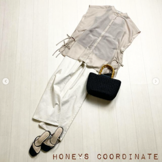 コーデが映える！ リボン使いがかわいいブラウス。 合わせのボトムス次第でフェミニンにも、大人っぽくも見せられる。 振り幅の広いアイテムは着回し力も高いのでこの夏大活躍の予感♡