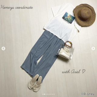 デイリーコーデにさりげなく忍ばせるお気に入りのキャラクター。 それぞれの印象的なシーンを切り取ったプリントのTシャツは、締め付け感のない程よいサイズ感でスカートにもパンツにも好相性。