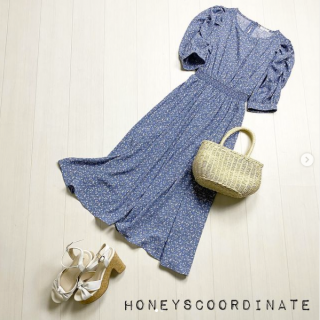 ワンピースは一枚でコーデがキマる優秀アイテム！ バサっと楽に着られるのに、ウエストがフィットしたり、袖にボリュームがあるから足長効果や二の腕カバーも叶う♡