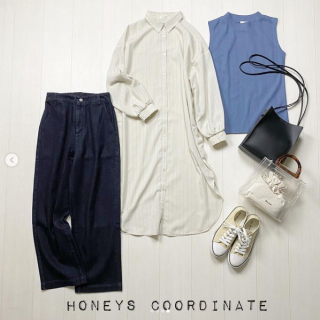 ゆるっと着られるシャツワンピースを着方を変えて着回し！ ワンピースで着るときはボタンをいくつか開け、後ろ下がりにして。 抜け感が大人っぽい。 シャツをウエストで縛っているような形にしたロングスカート風の着こなしが新鮮！ 後ろ釦開きのデザインを活かした、パンツとの重ね着コーデもおしゃれ見えでオススメ。