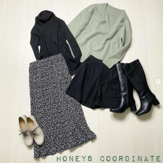 ミントを引き立たせる黒コーデ。 肌馴染みの良いくすみカラーを甘さ控えめに、着やすく、黒アイテムでスタイリング。