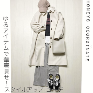 男の子っぽいアイテムを集めてゆるっと着られるコーデ。 淡い色合わせとピンクの小物でガーリーもプラス。